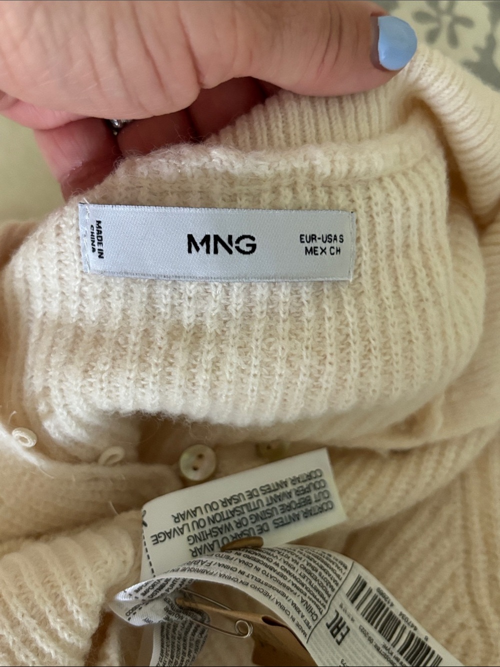 Mango Cream Ribbed Pearl-Button Collared Sweater - Picture 4 of 4